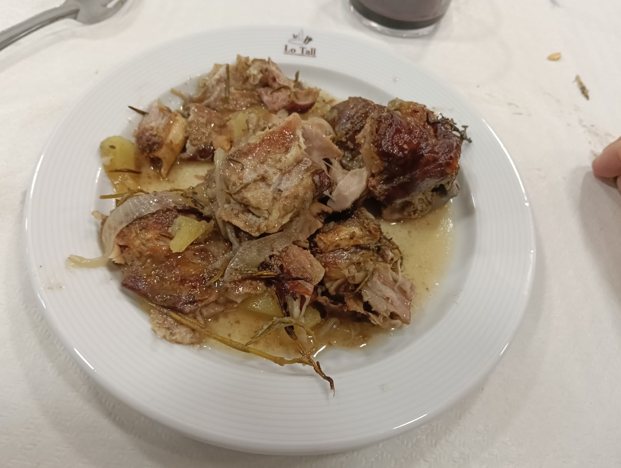 Divendres de primavera a Lo Tall: crema d’ortiga, amanida i cabrit