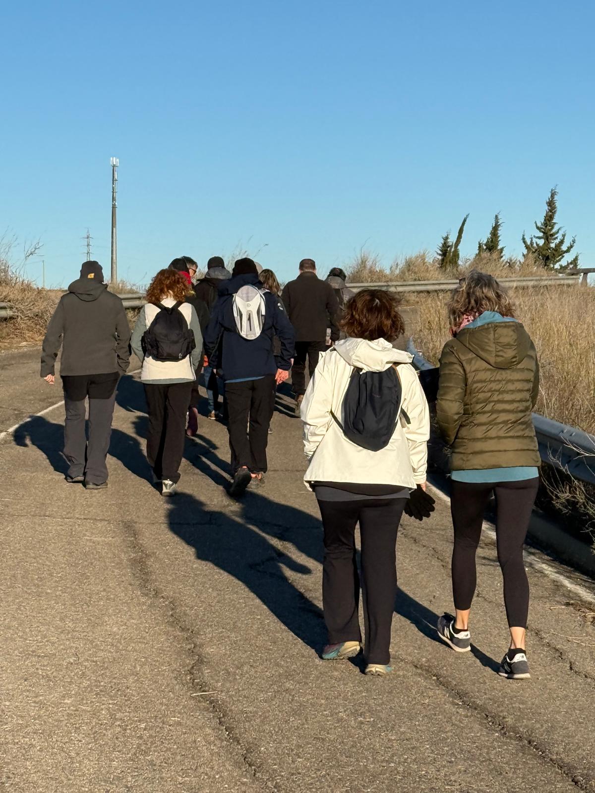 Caminant amb el sol baix