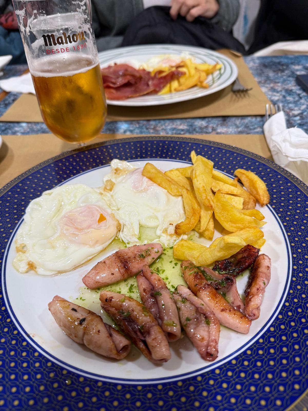 Plat de calamars i ous