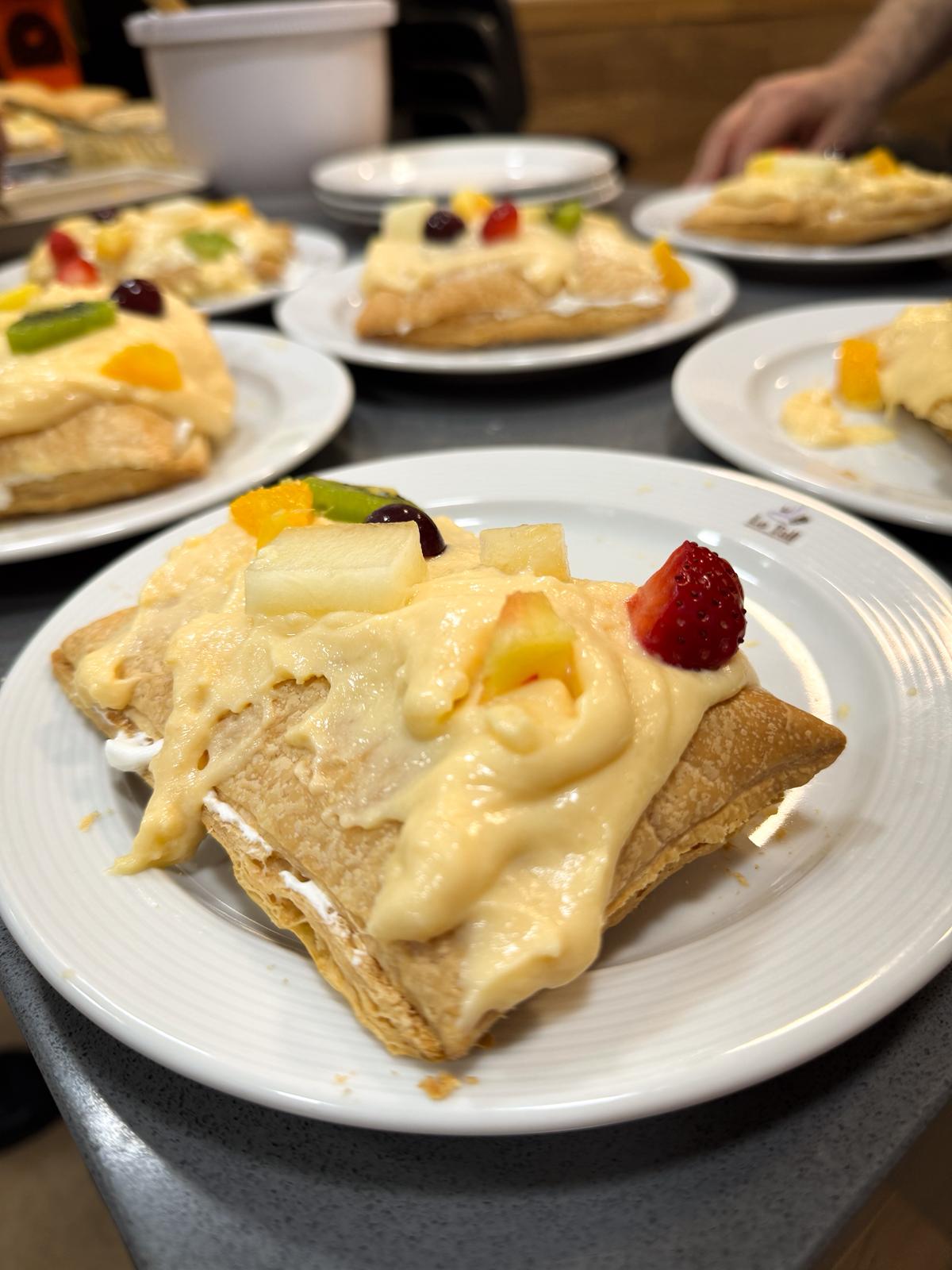 El postre: milfulls de crema de Sant Josep