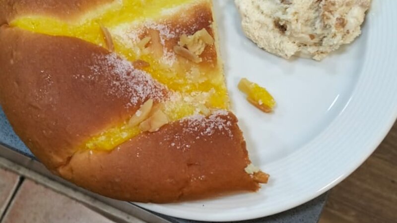 Coca de Sant Joan amb gelat
