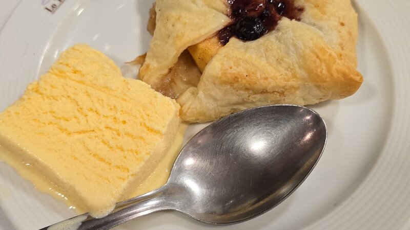 Fullat farcit amb gelat o crema